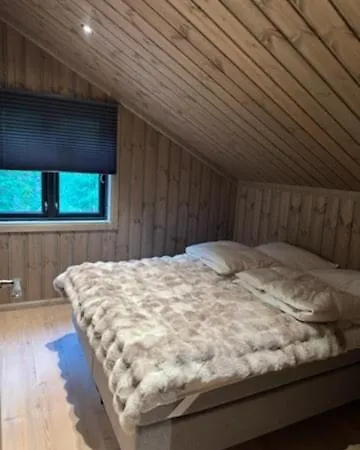Toppen Panorama Feriehus Lona